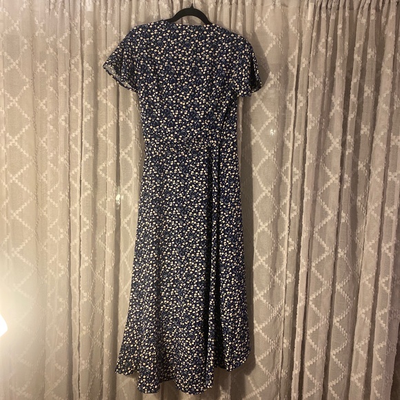 Short sleeve wrap dress - Picture 4 of 5